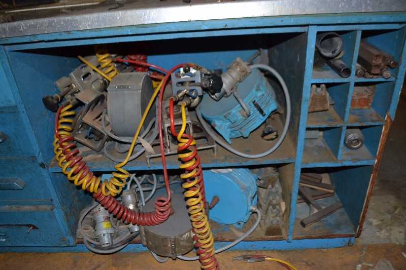 WORK STATION WITH SPARE SLITTER PARTS - ELECTRIC MOTORS, PNEUMATICS (NOVA SCOTIA) - MISCELLANEOUS