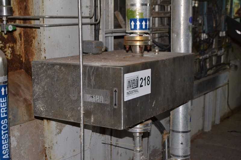 FOXBORO CFS10 FLOW METER STAINLESS 1-1/2 - MISCELLANEOUS