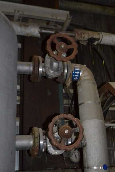 STAINLESS BAROMETRIC CONDENSER TANK WITH FISHER 12 - MISCELLANEOUS