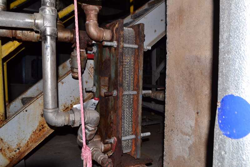VICARB PLATE-STYLE HEAT EXCHANGER 100PSI 2 - MISCELLANEOUS