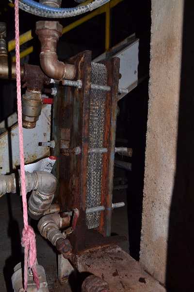 VICARB PLATE-STYLE HEAT EXCHANGER 100PSI 2 - MISCELLANEOUS