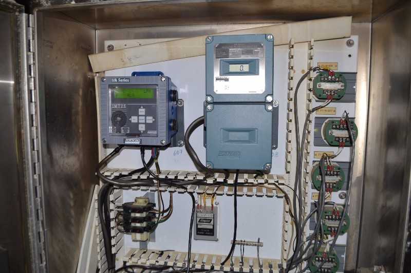 VOITH STAINLESS ENCLOSURE WITH FOXBORO INT25 AND INT20 FLOW TRANSMITTERS (NOVA SCOTIA) - MISCELLANEOUS