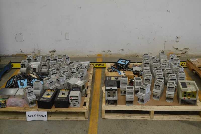2 PALLETS OF ASSORTED AC MOTOR DRIVES, ALLEN BRADLEY (OHIO) - MISCELLANEOUS