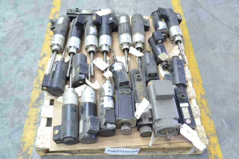 1 PALLOT OF ASSORTED SERVO MOTORS, SIEMENS, EMERSON, SEM (OHIO) - MISCELLANEOUS
