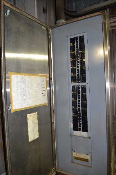 6x CUTLER HAMMER PRL1 STAINLESS DISTRIBUTION PANELS 120/208Y 3PH 4W WITH 3P BREAKERS (NOVA SCOTIA) - MISCELLANEOUS