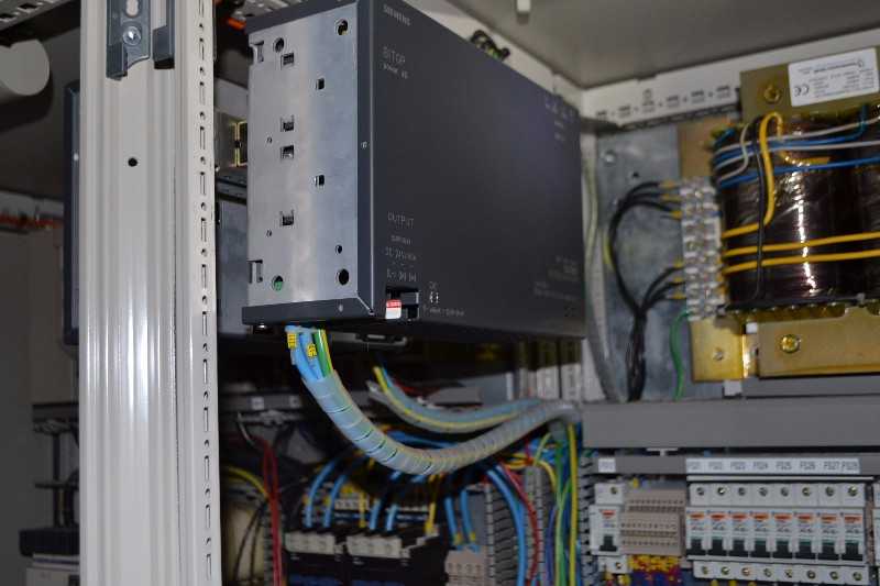 SIEMENS 6SE7031-1FF60-Z SIMOVERT AC DRIVE 150HP CABINET (NOVA SCOTIA) - MISCELLANEOUS
