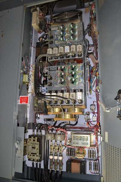 ALLEN BRADLEY CONTROLLOGIX CABINET WITH LOGIX 5555 CONTROLLER AND 4x AVTRON ADDVANTAGE-32 DC DRIVES (NOVA SCOTIA) - MISCELLANEOUS