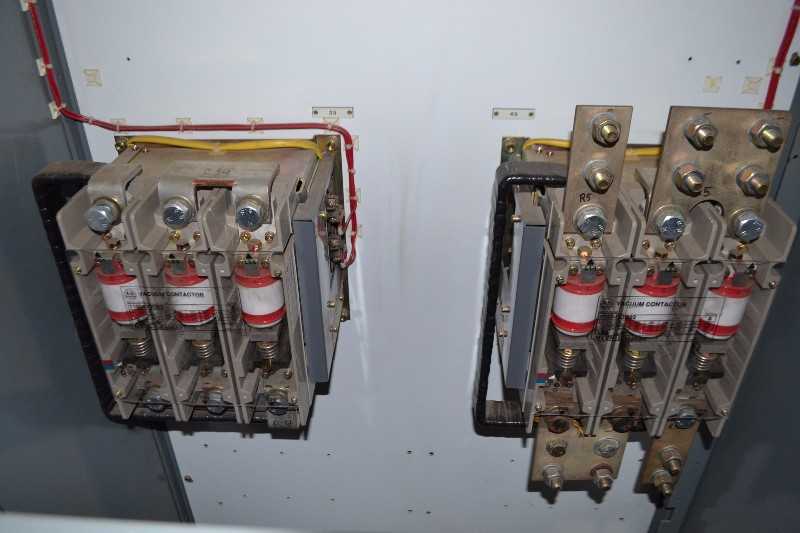 ALLEN BRADLEY CENTERLINE MCC WITH 2x 1100-COD93 450A VACUUM CONTACTORS, 2x 1100-DOD93 610A VACUUM CONTACTORS, 1x 1502-V4DBDA-1 400A VACUUM CONTACTOR, 1x GE 269 PLUS MULTILIN MOTOR RELAY (NOVA SCOTIA) - MISCELLANEOUS