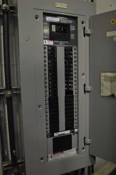 SIEMENS S1C42QJ225CTS BREAKER PANEL BOARD 225A 120V/208Y 3PH 4W (NOVA SCOTIA) - MISCELLANEOUS