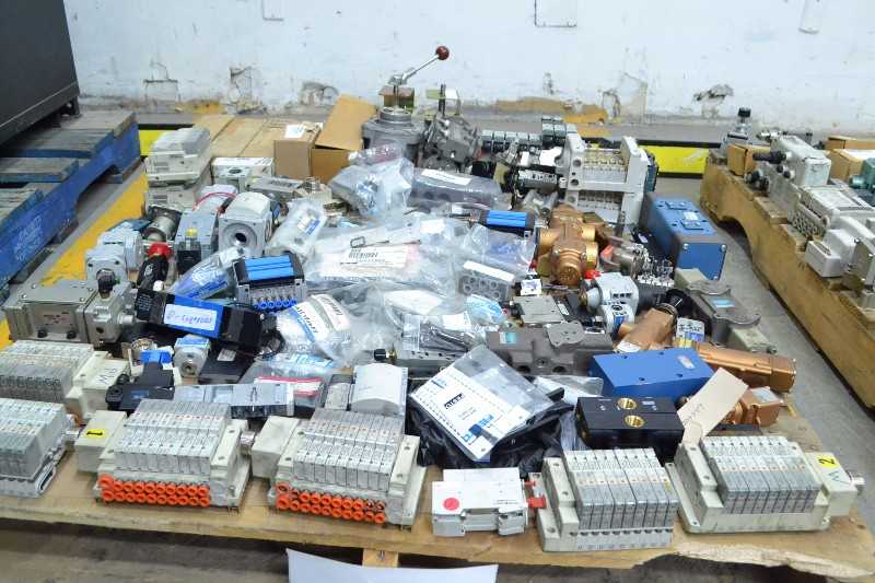 2 PALLETS OF ASSORTED PNEUMATIC MANIFOLDS, SOLENOID VALVE REPLACEMENT PARTS (OHIO) - MISCELLANEOUS