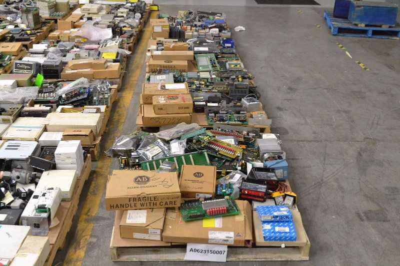 4 PALLETS OF ELECTRICAL CONTROLS INPUT MODULES, OUTPUT MODULES, I/O PROCESSORS, RELAYS (OHIO) - MISCELLANEOUS