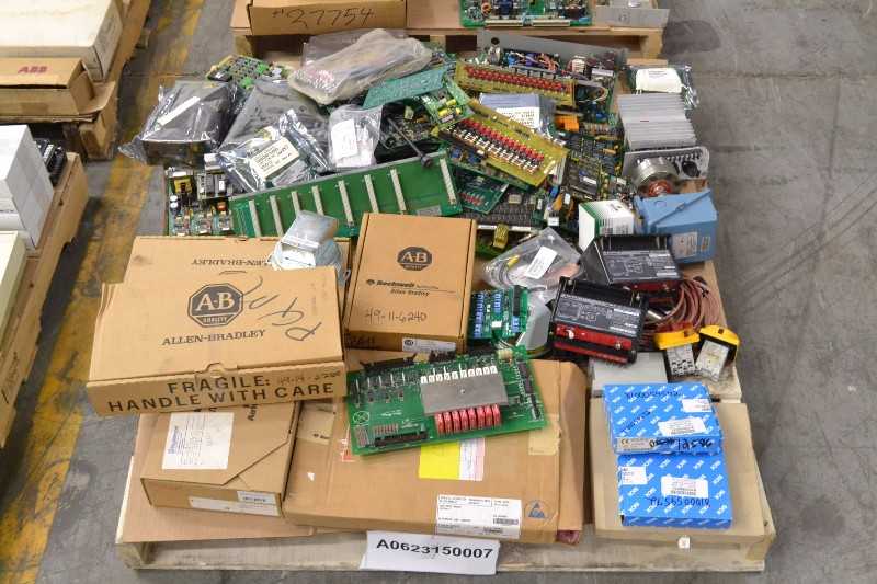 4 PALLETS OF ELECTRICAL CONTROLS INPUT MODULES, OUTPUT MODULES, I/O PROCESSORS, RELAYS (OHIO) - MISCELLANEOUS