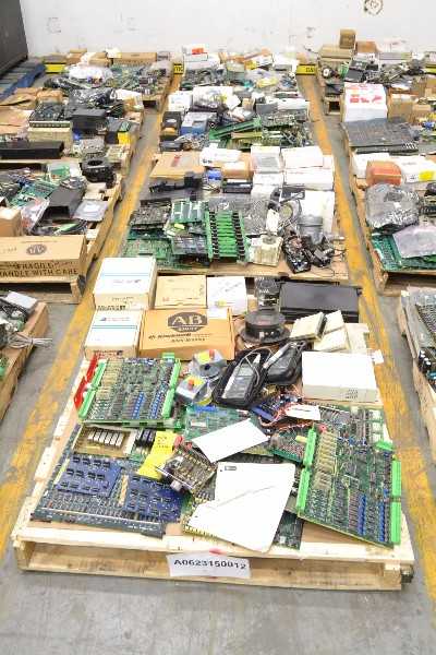 4 PALLETS OF ELECTRICAL CONTROLS INPUT MODULES, OUTPUT MODULES, I/O PROCESSORS, METERS (OHIO) - MISCELLANEOUS