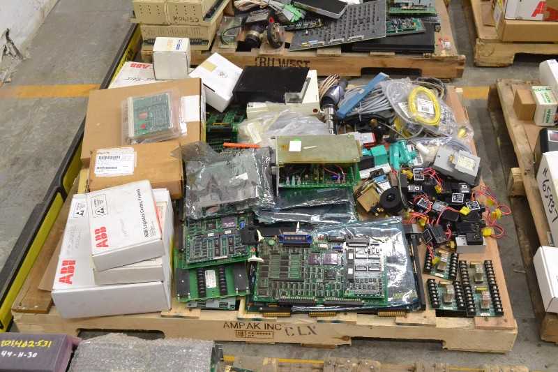 4 PALLETS OF ELECTRICAL CONTROLS INPUT MODULES, OUTPUT MODULES, I/O PROCESSORS, METERS (OHIO) - MISCELLANEOUS