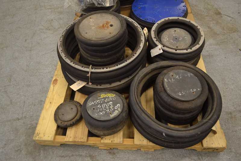 2 PALLETS OF ASSORTED AIR SPRINGS (OHIO) - MISCELLANEOUS
