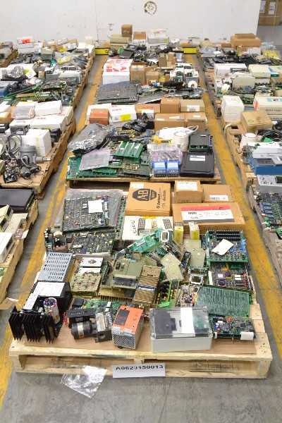 4 PALLETS OF ELECTRICAL CONTROLS INPUT MODULES, OUTPUT MODULES, I/O PROCESSORS, METERS (OHIO) - MISCELLANEOUS