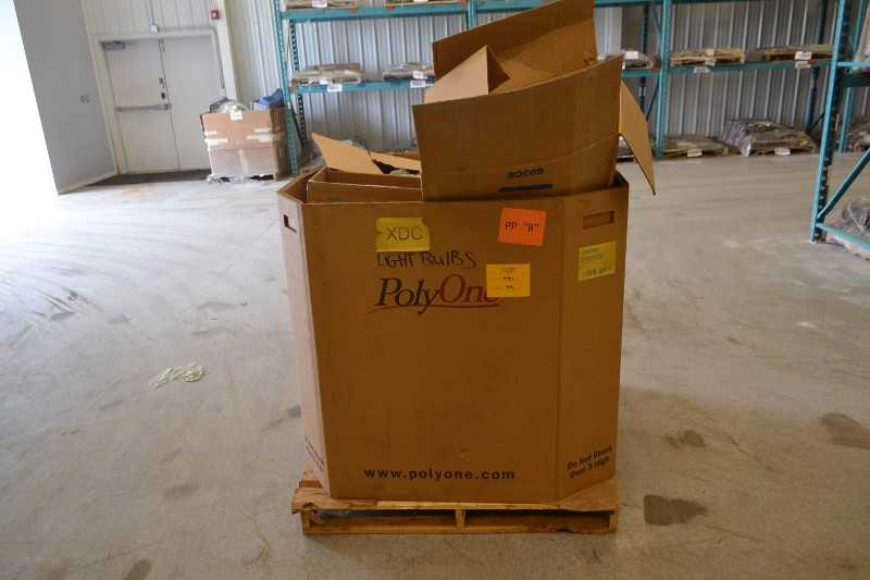 1 PALLET OF MISC. LIGHT BULBS, SYLVANIA, GE (OHIO) - MISCELLANEOUS