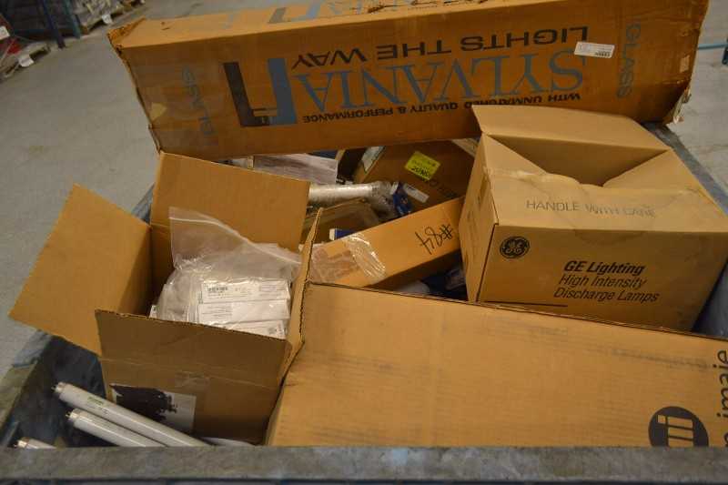1 PALLET OF MISC. LIGHT BULBS, SYLVANIA, GE (OHIO) - MISCELLANEOUS