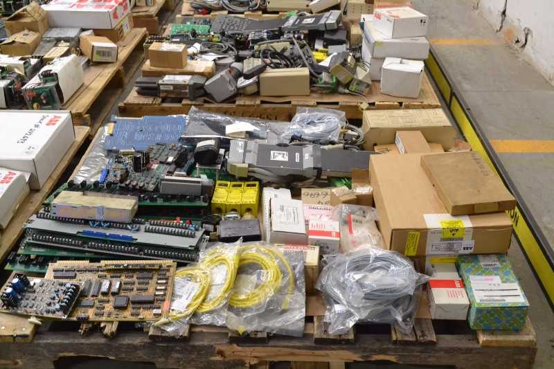 4 PALLETS OF ELECTRICAL CONTROLS INPUT MODULES, OUTPUT MODULES, I/O PROCESSORS, METERS (OHIO) - MISCELLANEOUS