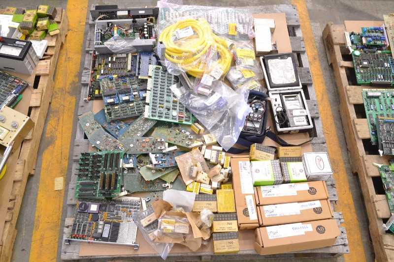 8 PALLETS OF ELECTRICAL CONTROLS INPUT MODULES, OUTPUT MODULES, I/O PROCESSORS, METERS (OHIO) - MISCELLANEOUS