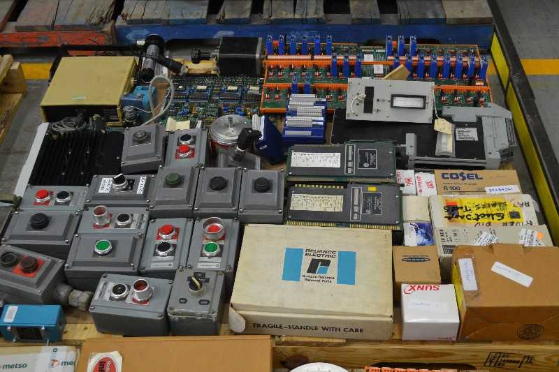 8 PALLETS OF ELECTRICAL CONTROLS INPUT MODULES, OUTPUT MODULES, I/O PROCESSORS, METERS (OHIO) - MISCELLANEOUS