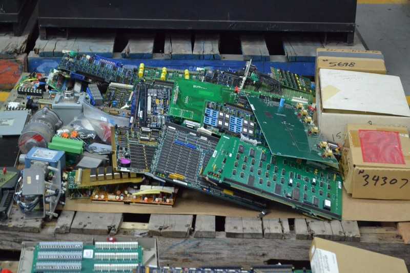 8 PALLETS OF ASSORTED ELECTRICAL CONTROLS INPUT MODULES, OUTPUT MODULES, I/O PROCESSORS (OHIO) - MISCELLANEOUS