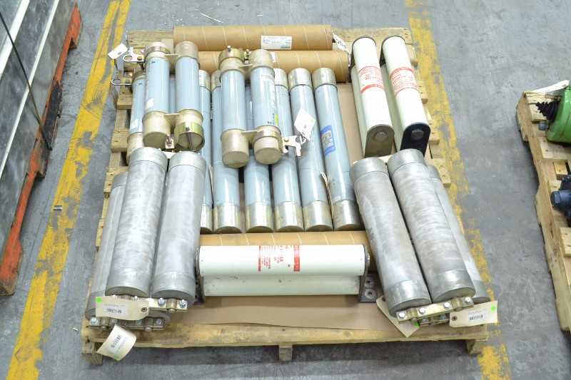 1 PALLET OF ASSORTED ELECTRICAL FUSES, GOULD, CUTLER HAMMER, WESTINGHOUSE (OHIO) - MISCELLANEOUS