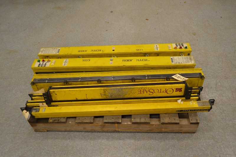 1 PALLET OF LIGHT CURTAINS, DETECTOR 3, OPTOSAFE (OHIO) - MISCELLANEOUS