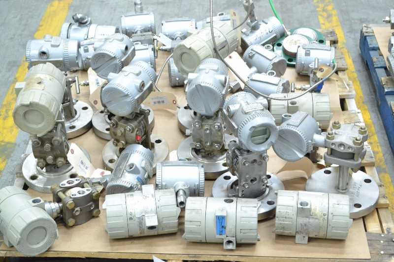 2 PALLETS OF INSTRUMENTATION, TRANSMITTERS (OHIO) - MISCELLANEOUS