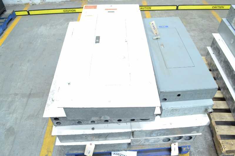 2 PALLETS OF ASSORTED ELECTRICAL DISTRIBUTION PANELS, SQUARE D, CUTLER HAMMER, WESTINGHOUSE (OHIO) - MISCELLANEOUS