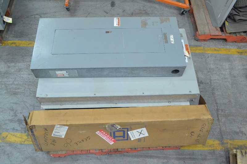 2 PALLETS OF ASSORTED DISTRIBUTION PANELS, SQUARE D, CUTLER HAMMER, WESTINGHOUSE (OHIO) - MISCELLANEOUS