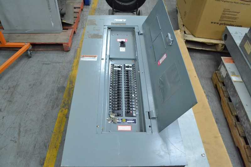 2 PALLETS OF ASSORTED DISTRIBUTION PANELS, SQUARE D, CUTLER HAMMER, WESTINGHOUSE (OHIO) - MISCELLANEOUS