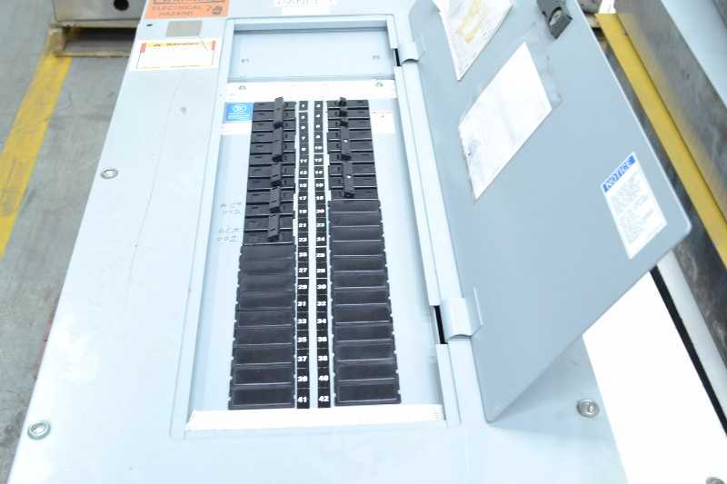 2 PALLETS OF ASSORTED DISTRIBUTION PANELS, SQUARE D, CUTLER HAMMER, WESTINGHOUSE (OHIO) - MISCELLANEOUS