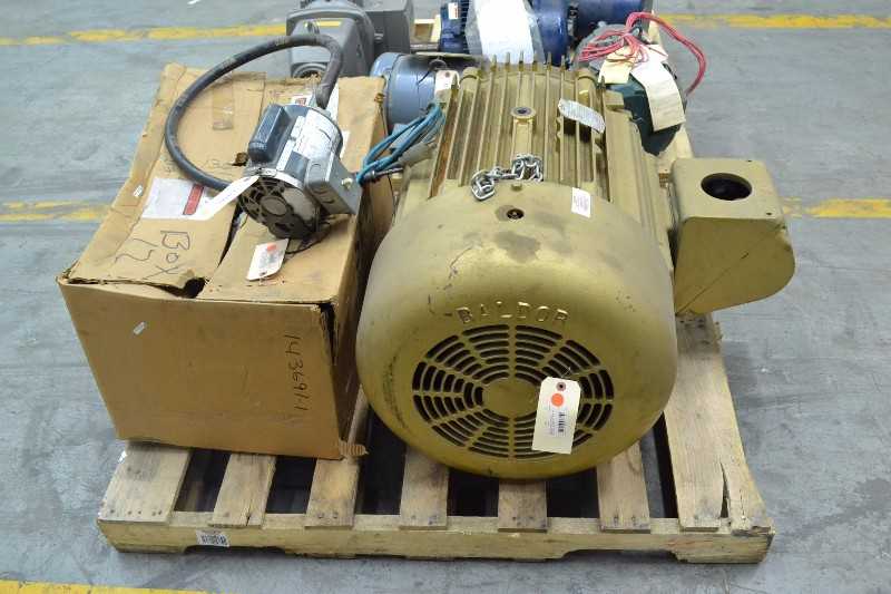 2 PALLETS OF ASSORTED ELECTRICAL AC MOTORS, BALDOR, SEW EURODRIVE, MARATHON (OHIO) - MISCELLANEOUS