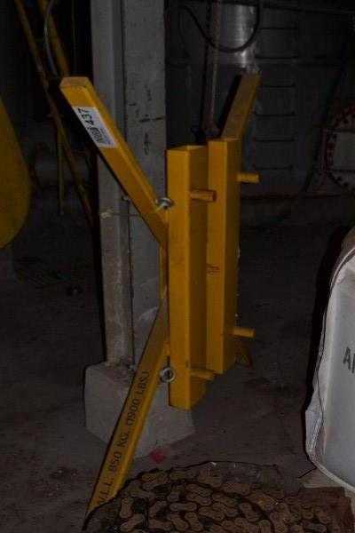 CRANE LOAD SPREADER 1900LB - MISCELLANEOUS