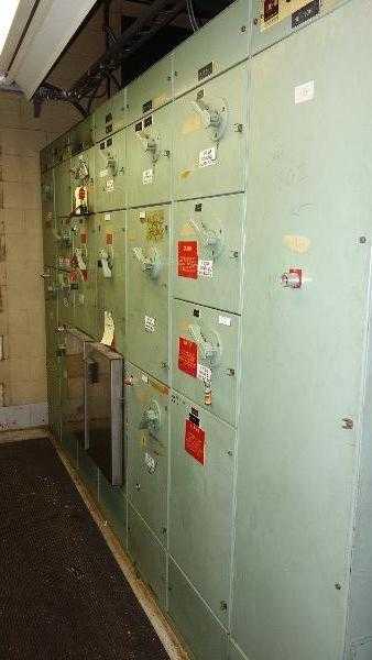 CUTLER HAMMER MOTOR CONTROL CENTER 600V-AC - 14 VERTICAL SECTIONS, 33 BUCKETS - MISCELLANEOUS