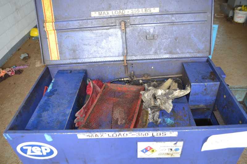 ZEP SUPER-BRUTE INDUSTRIAL PARTS WASHER - MISCELLANEOUS