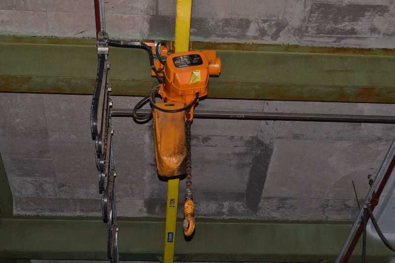 2 TON ELECTRIC CRANE - MISCELLANEOUS