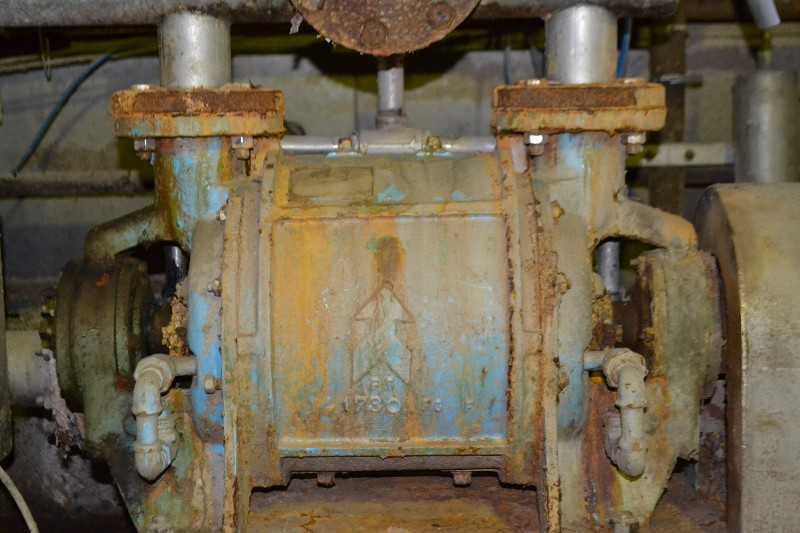 NASH CL402 VACUUM PUMP IRON - MISCELLANEOUS