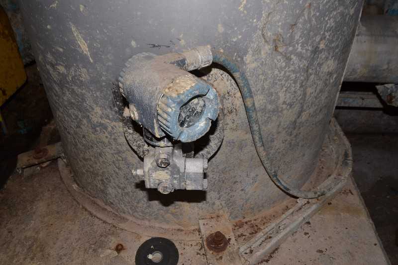 STAINLESS TMP SCREEN REJECTS TANK 83,000L WITH FOXBORO IDP10 PRESSURE TRANSMITTER - MISCELLANEOUS