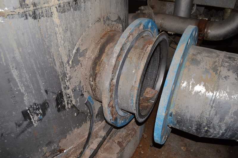 M&M STAINLESS PRIMARY SCREENS TANK WITH FOXBORO 827DF LIQUID LEVEL TRANSMITTER - MISCELLANEOUS