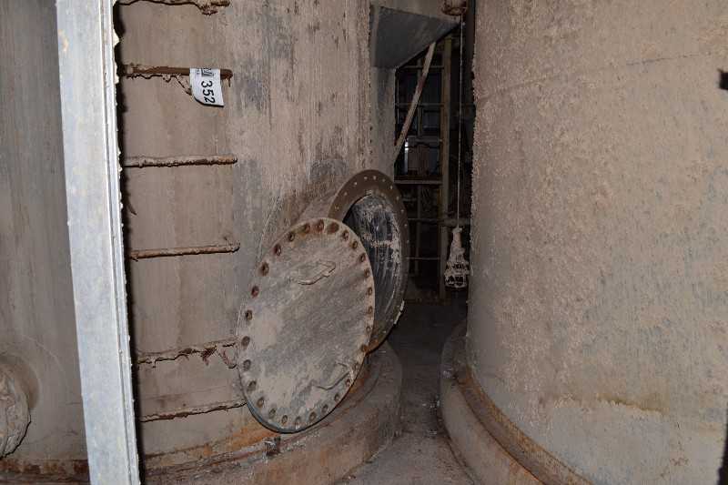 FILTERED WHITE WATER STAINLESS 55,000L TANK WITH KNIFE GATE VALVES - MISCELLANEOUS