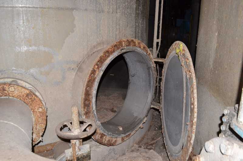CHEMICAL PULP PUMP CHEST STAINLESS 125,000L TANK WITH KNIFE GATE VALVES - MISCELLANEOUS