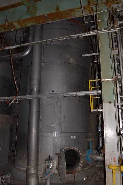 GROUND WOOD PUMP CHEST STAINLESS 125,000L TANK WITH KNIFE GATE VALVES - MISCELLANEOUS