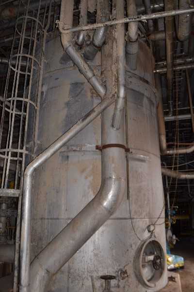 DOUGLAS STAINLESS STORAGE TANK APPROX 12X30FT WITH KNIFE GATE VALVES AND FOXBORO LIQUID LEVEL TRANSMITTERS - MISCELLANEOUS