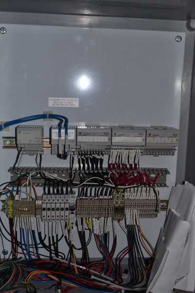 ALLEN BRADLEY FLEX I/O CABINET - MISCELLANEOUS