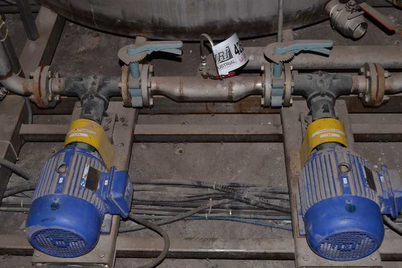 2x JABSCO GEAR PUMPS IRON 2 - MISCELLANEOUS