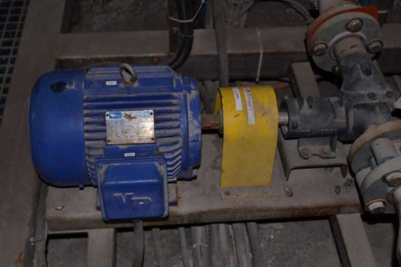 2x JABSCO GEAR PUMPS IRON 2 - MISCELLANEOUS