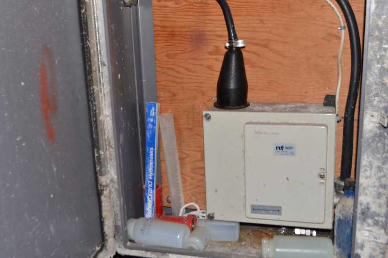 NORTHERN TELECOM QTPET 100 HPFL BUILDING ENTRANCE TELEPHONE SYSTEM - MISCELLANEOUS