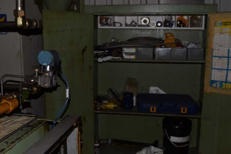 CABINET WITH HYDRAULIC FILLTINGS, HOSES, FILTERS - MISCELLANEOUS